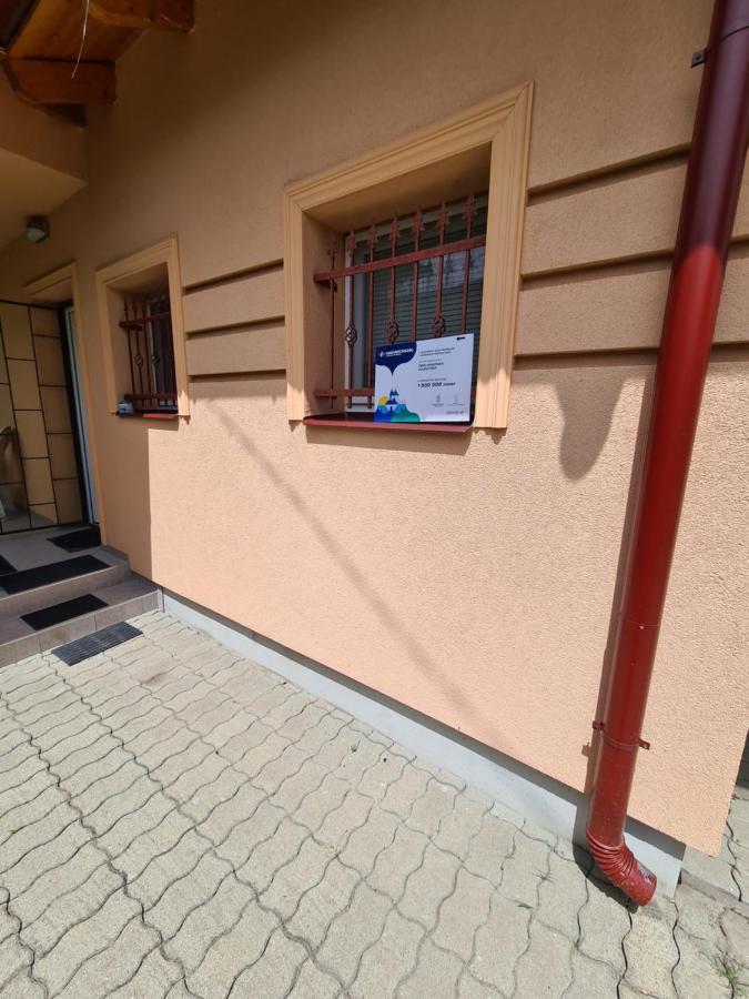 Zseki Apartman Hajdúszoboszló 外观 照片