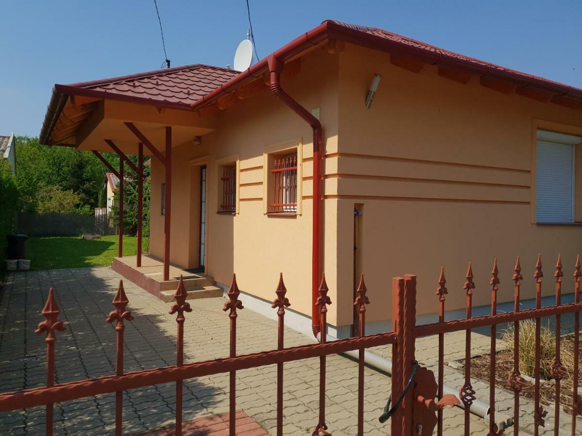 Zseki Apartman Hajdúszoboszló 外观 照片