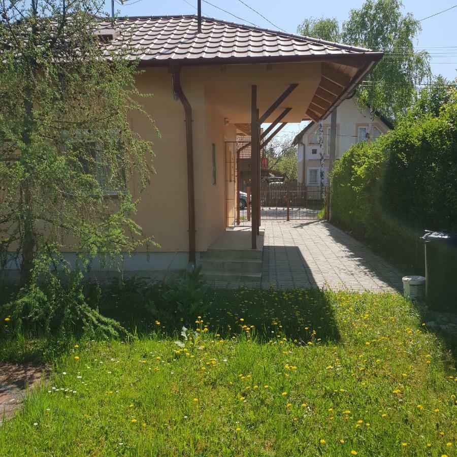 Zseki Apartman Hajdúszoboszló 外观 照片