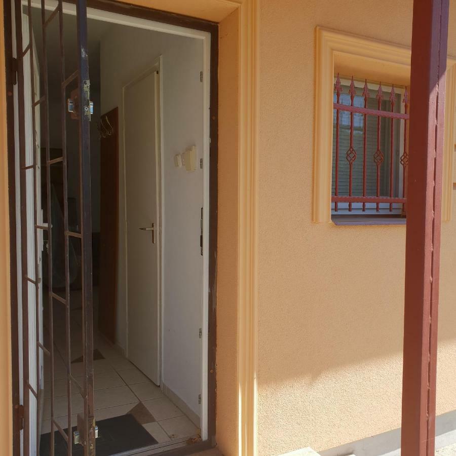 Zseki Apartman Hajdúszoboszló 外观 照片